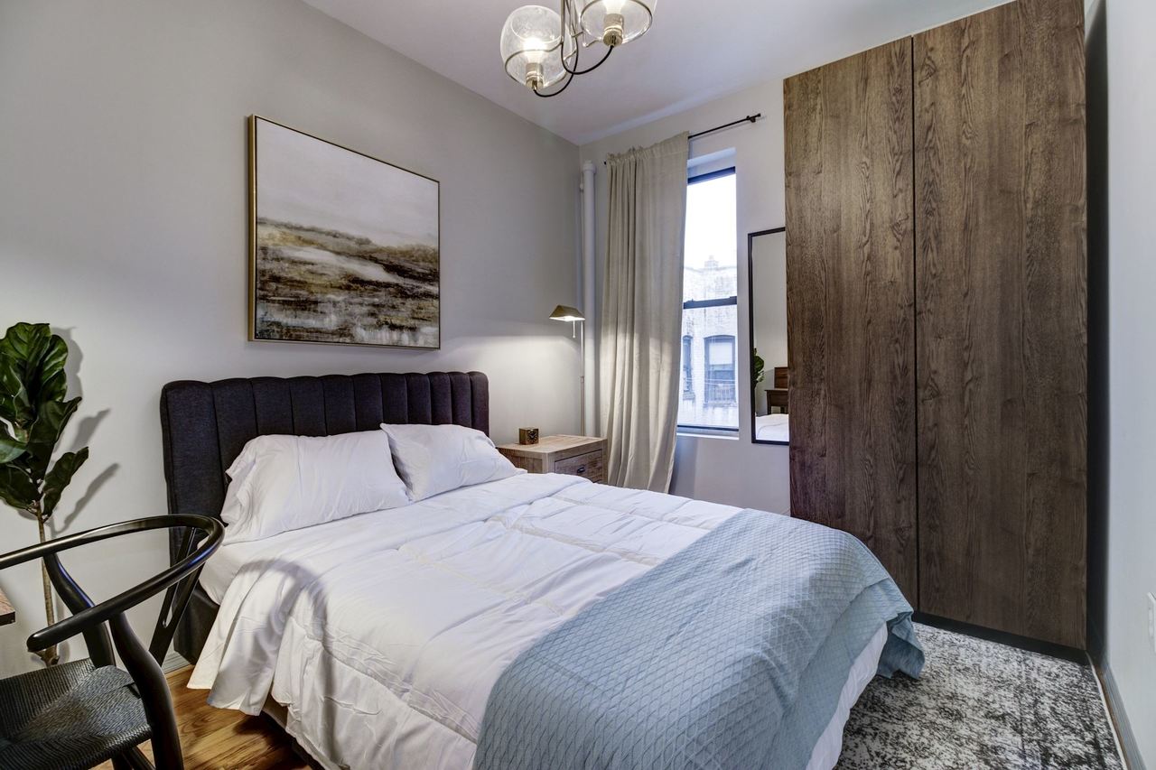  #165: Hamilton Heights - Queen Room D  -  #165: Hamilton Heights  - Gallery -  1