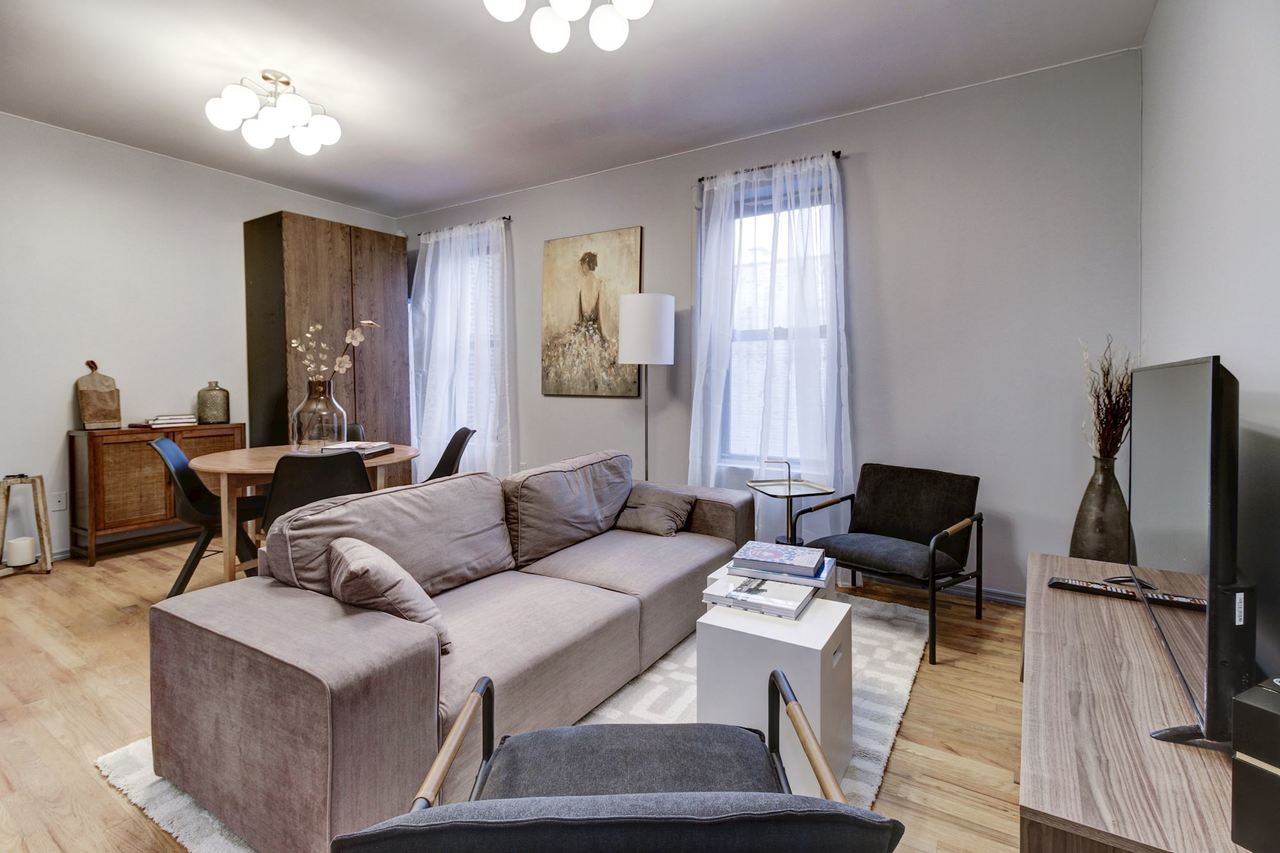  #165: Hamilton Heights - Queen Room D  -  #165: Hamilton Heights  - Gallery -  3