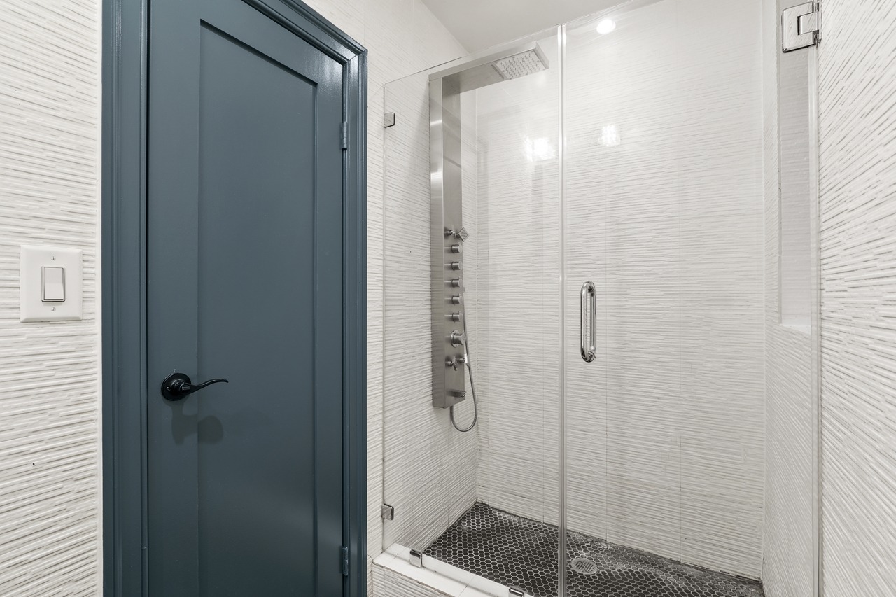  #497: Columbus Circle - 1 Bedroom (Queen)  -  #497: Columbus Circle  - Gallery -  16
