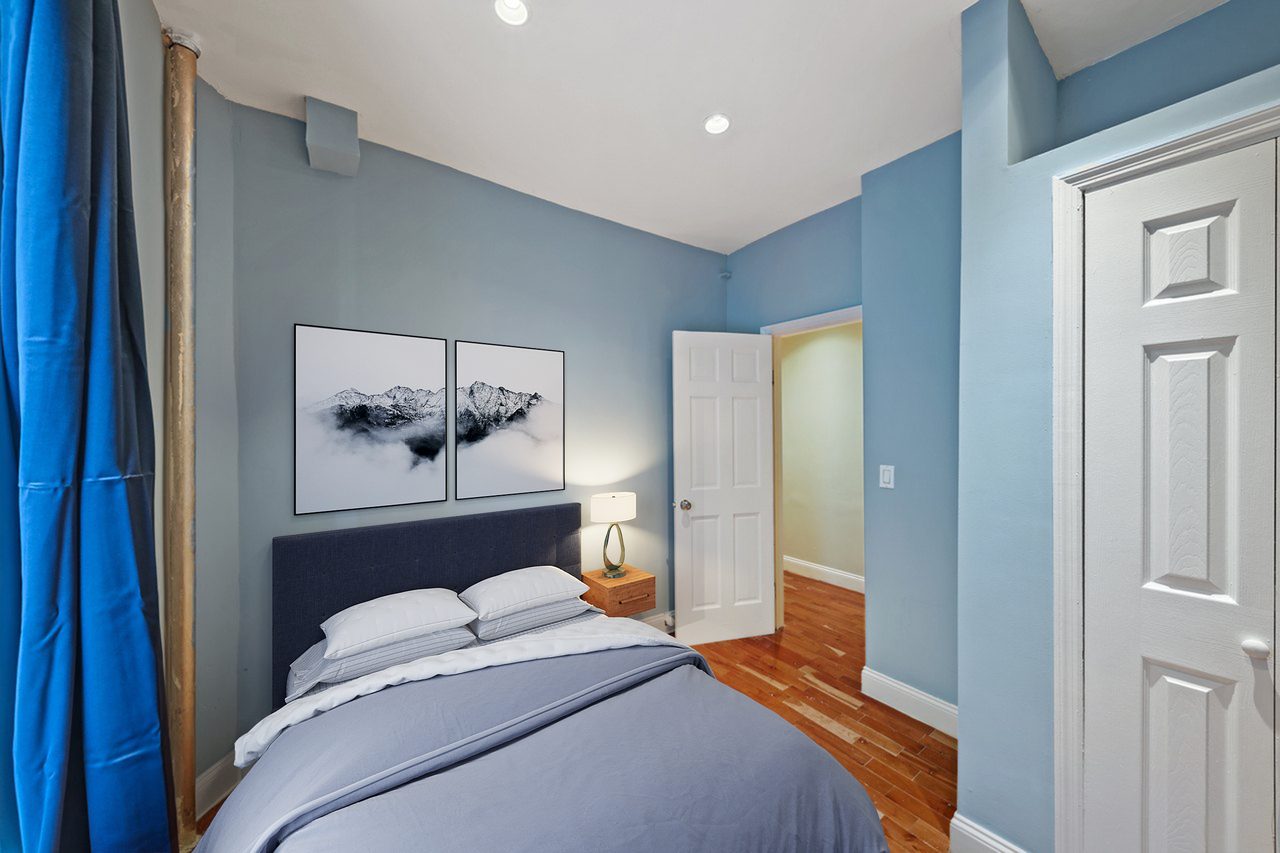 #700: East Harlem - Full Bedroom A - 1