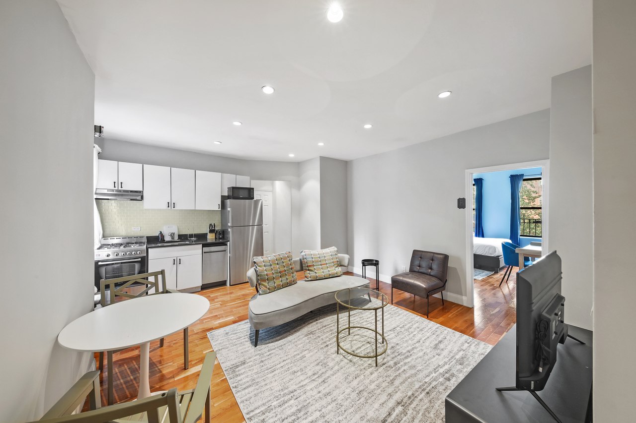  #700: East Harlem - Full Bedroom A  -  #700: East Harlem  - Gallery -  6