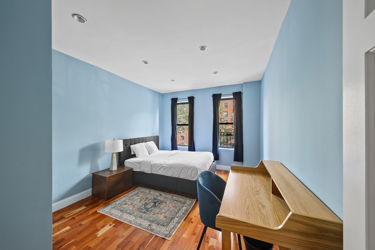 #700: East Harlem - Queen Bedroom B - 9