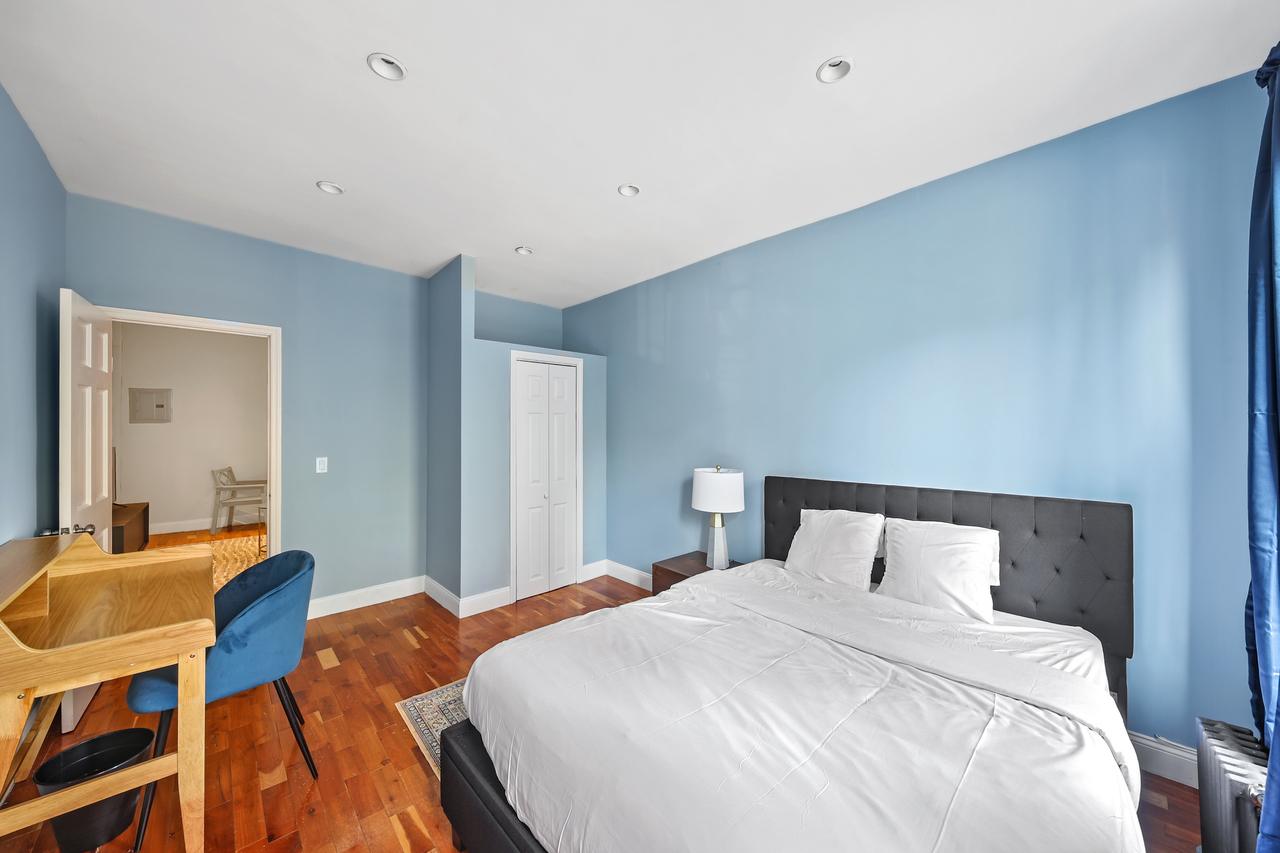 #700: East Harlem - Queen Bedroom B - 7