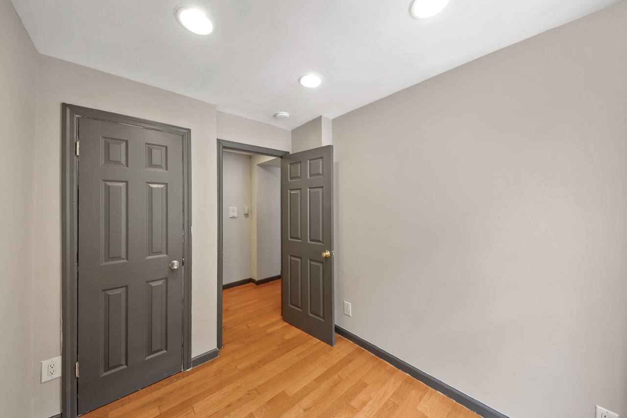 #716: East Village - Full Bedroom A - 16