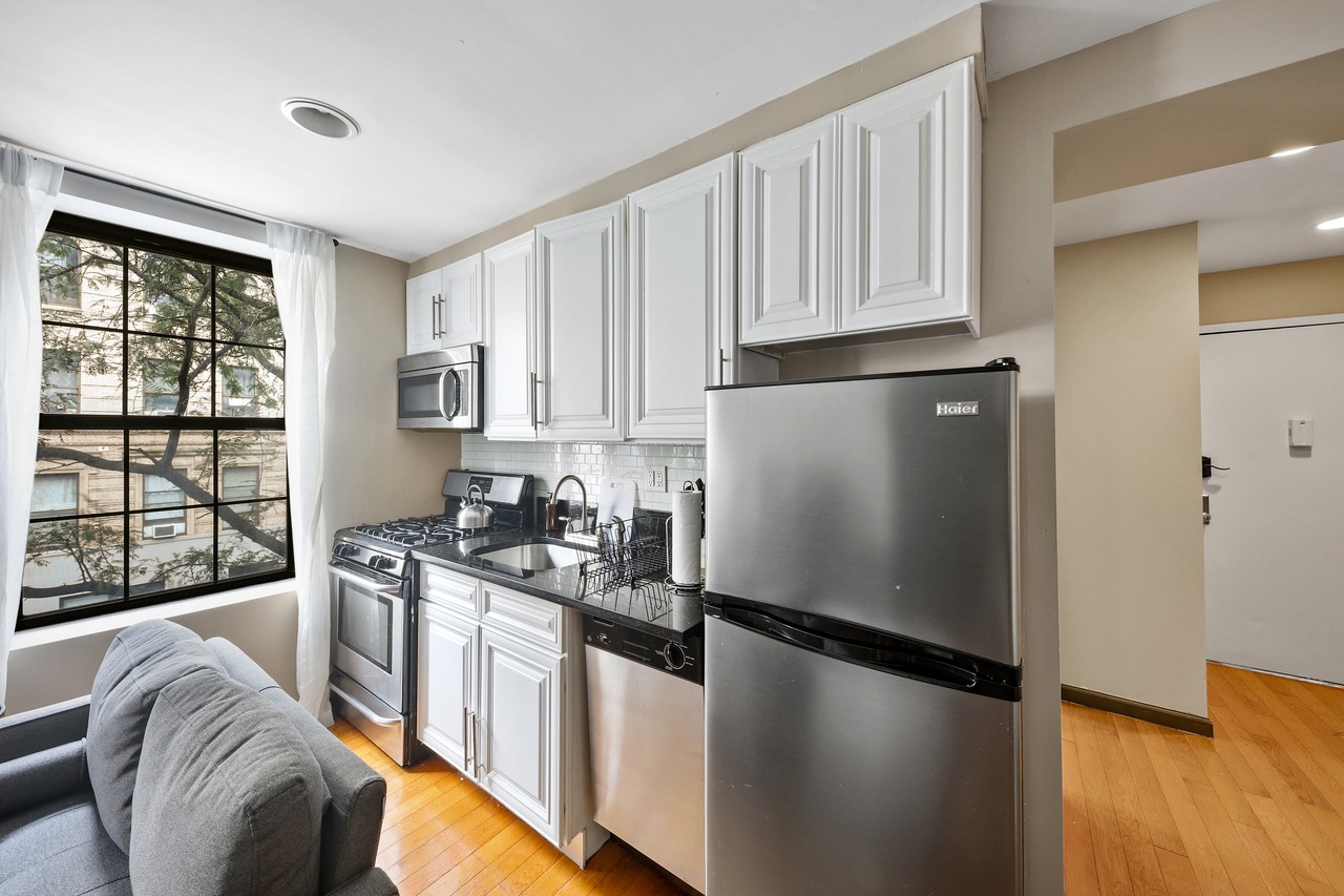 #716: East Village - Full Bedroom A - 3