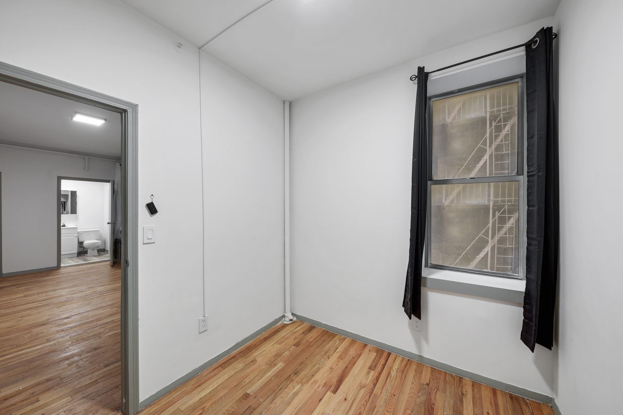 #897: Columbus Circle - 1 Bedroom (Full) - 4