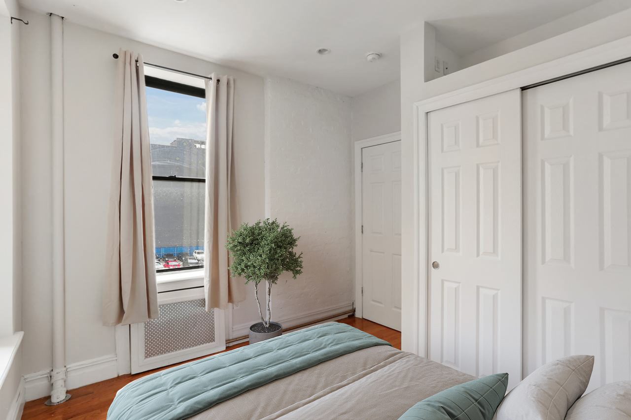 #736: Columbus Circle - Full Bedroom A - 1