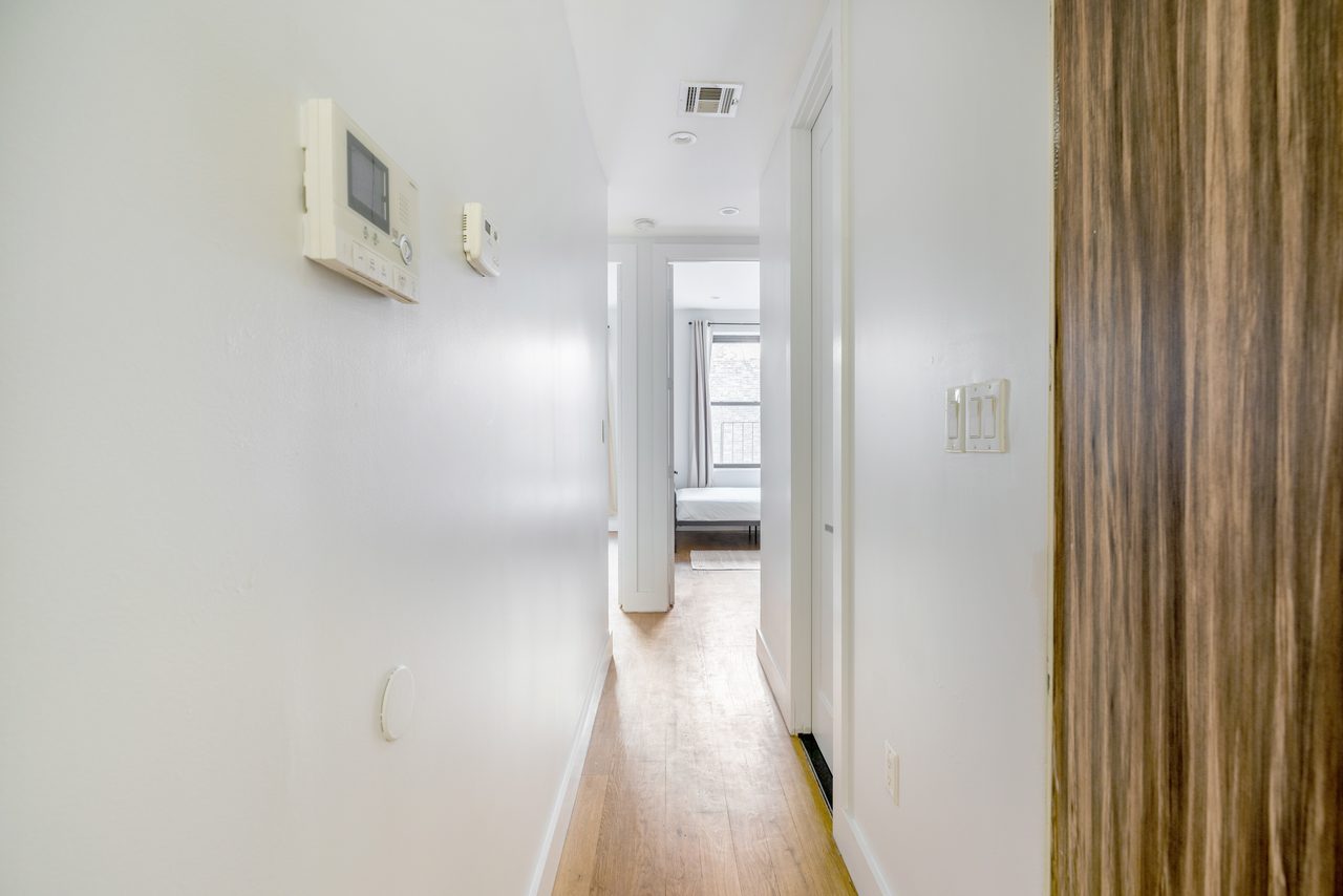 #1089: Central Harlem - Full Bedroom C - 13