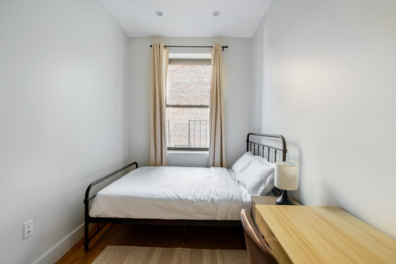 #1089: Central Harlem - Full Bedroom C - 2