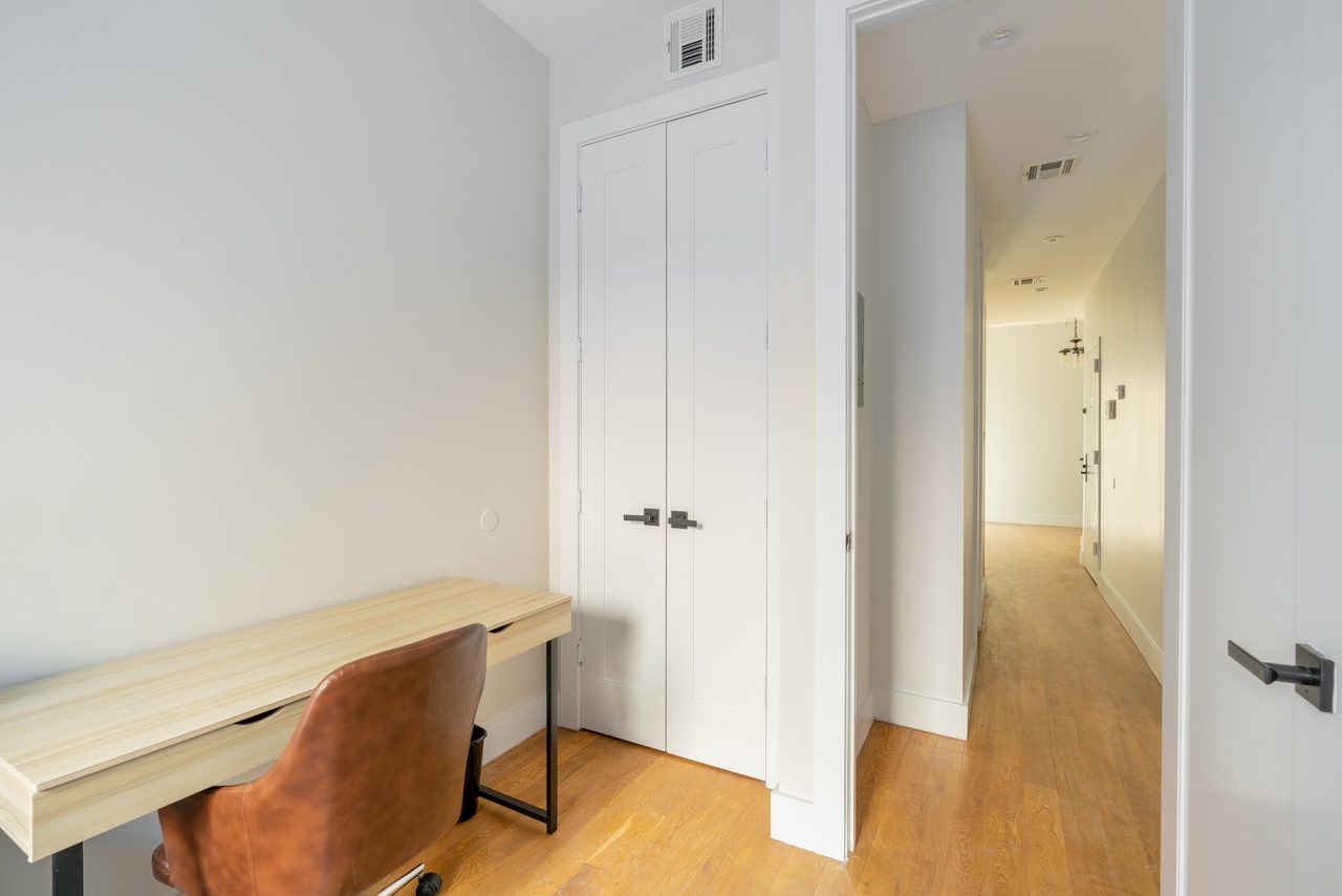 #1089: Central Harlem - Full Bedroom C - 5