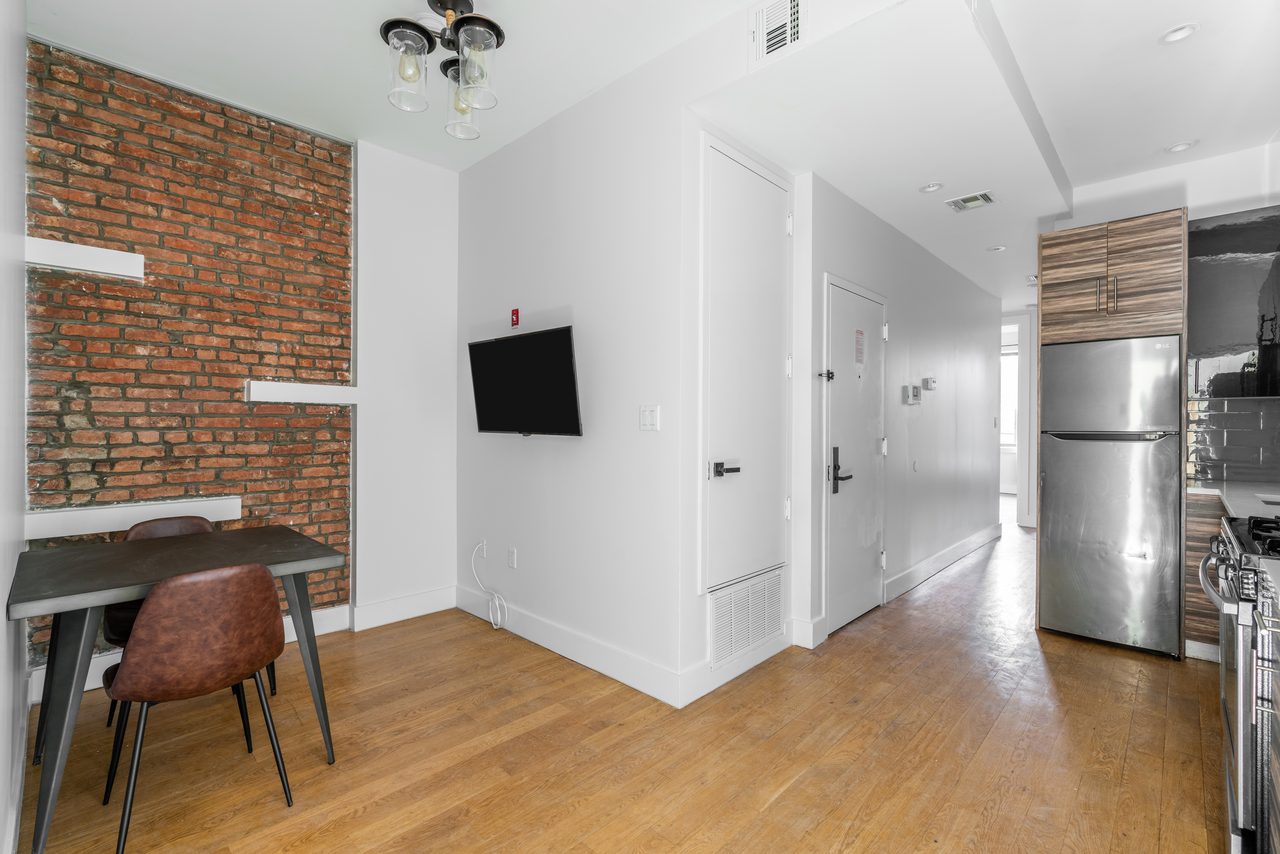 #1089: Central Harlem - Full Bedroom B - 9