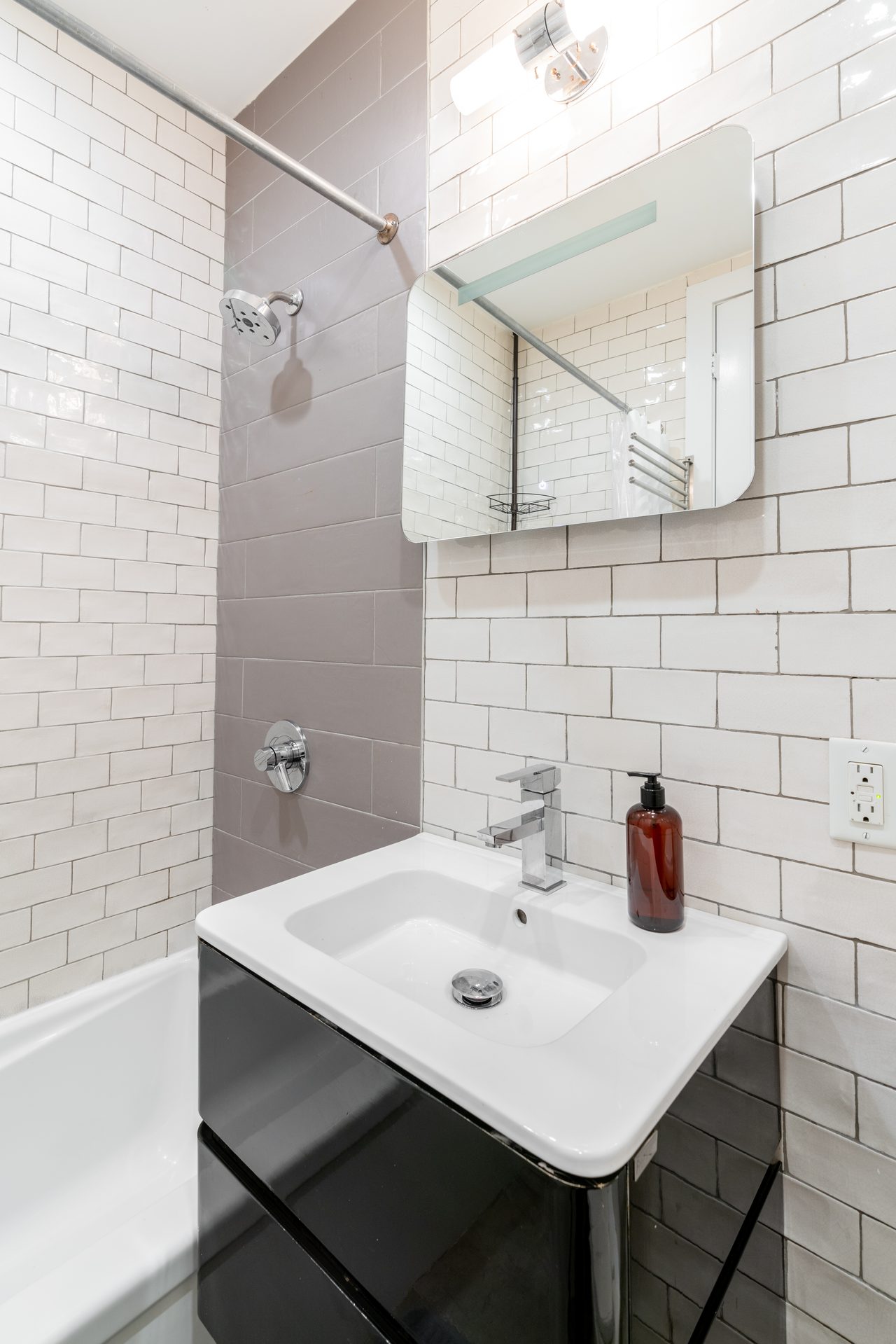 #1089: Central Harlem - Full Bedroom B - 16