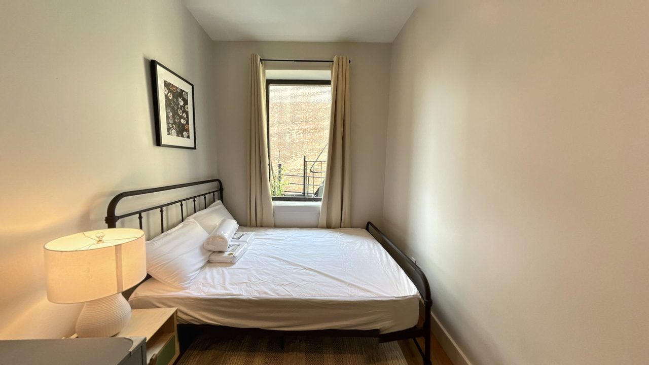 #1089: Central Harlem - Full Bedroom B - 2