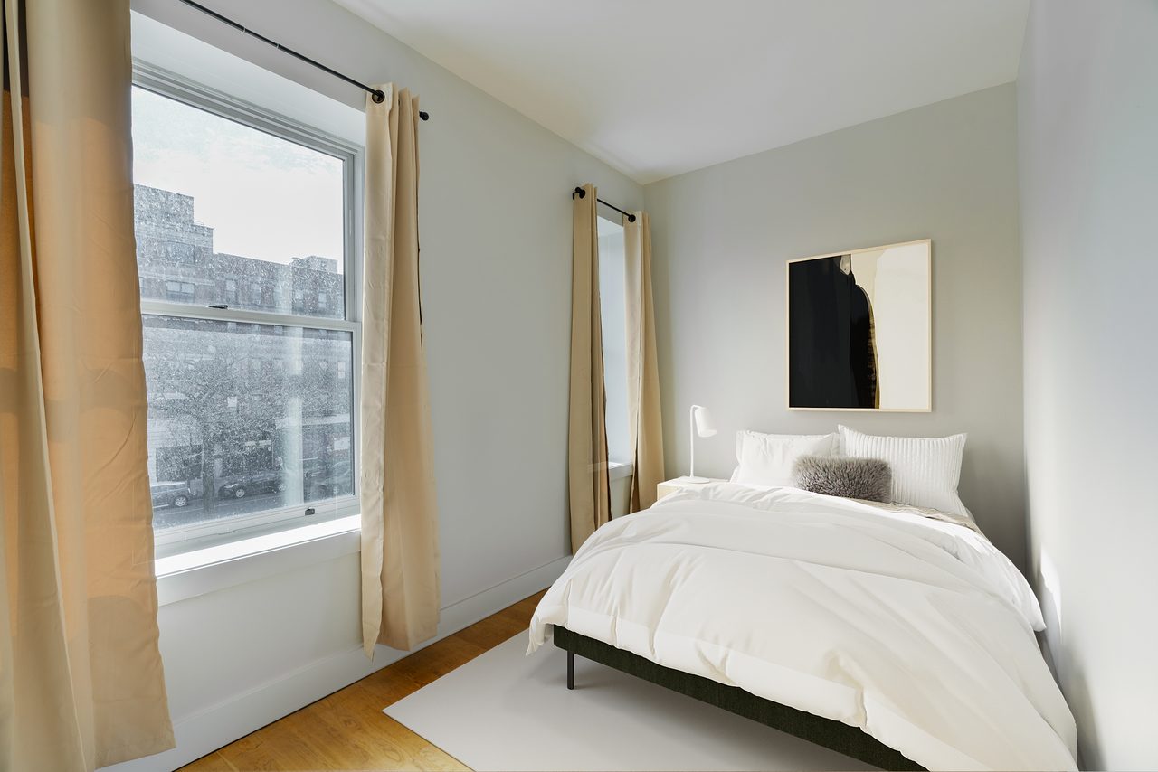 #1089: Central Harlem - Full Bedroom A - 9