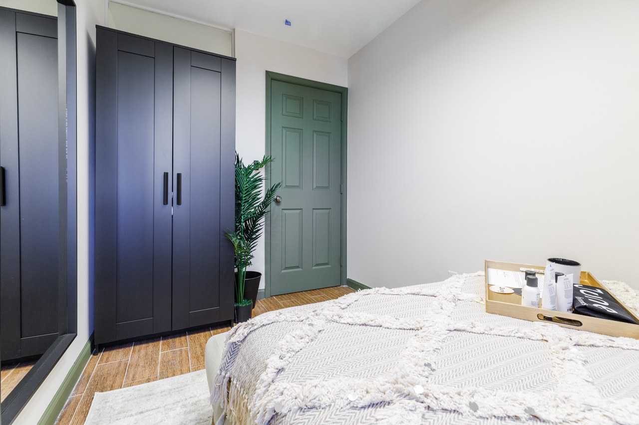  #265: Chinatown - Full Bedroom A  -  #265: Chinatown  - Gallery -  9