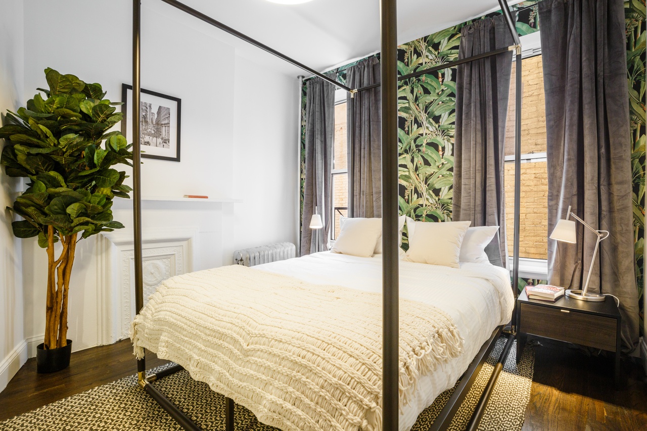 #168: Prospect Heights - Queen Bedroom 2C - 8