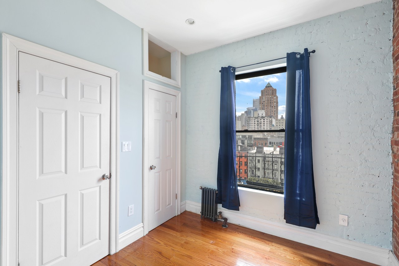 #498: Columbus Circle - Full Bedroom A - 1