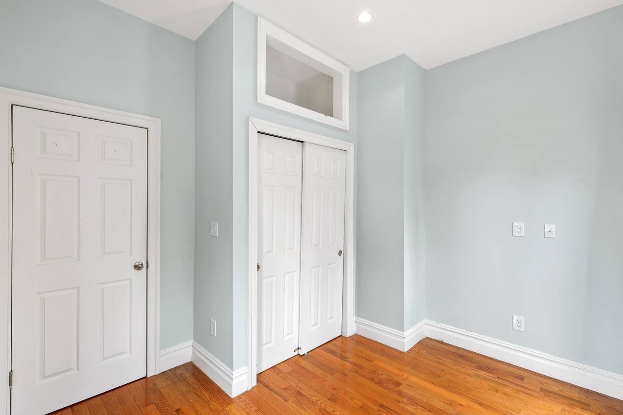  #498: Columbus Circle - Full Bedroom B  -  #498: Columbus Circle  - Gallery -  14