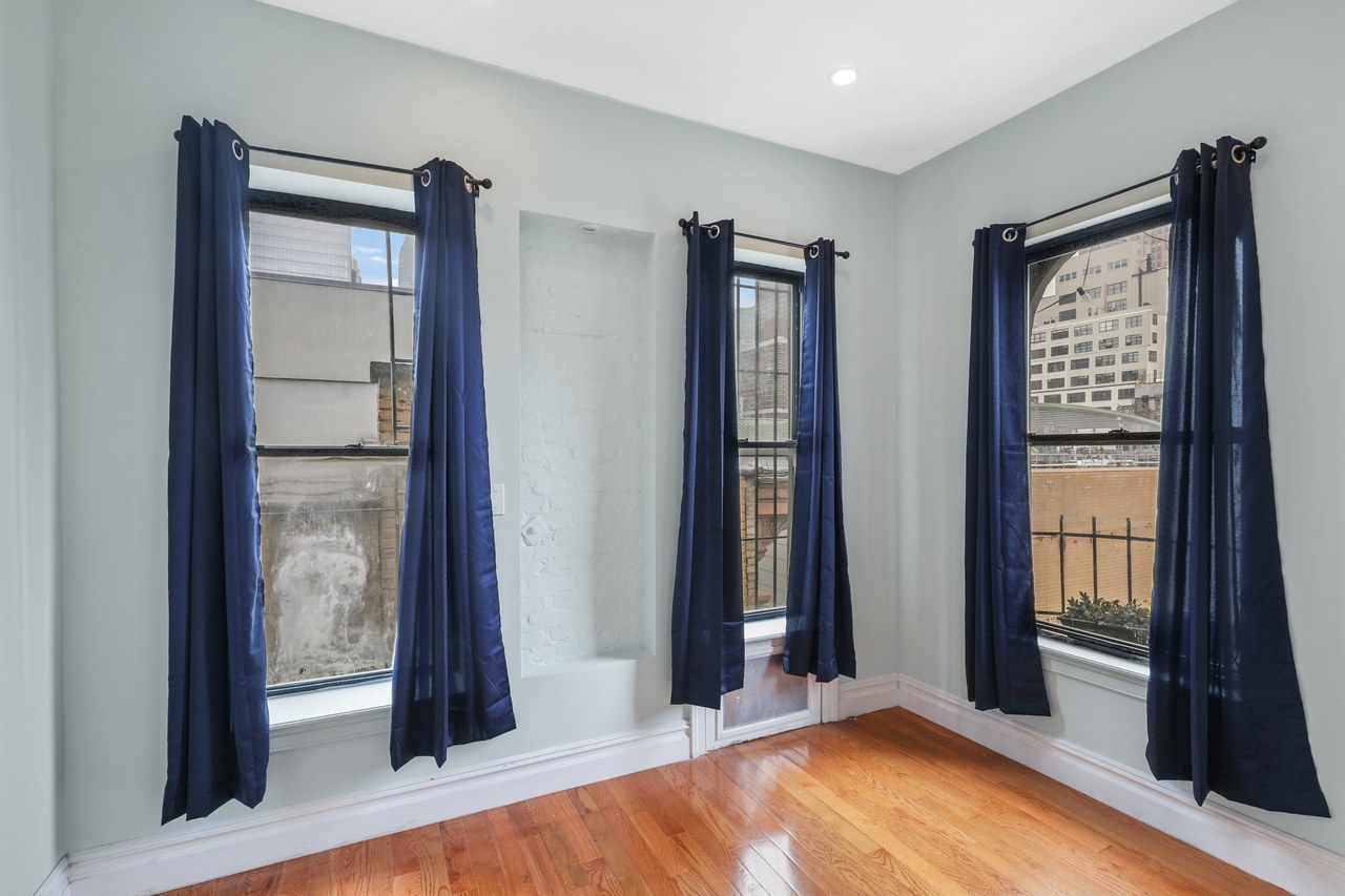 #498: Columbus Circle - Full Bedroom B - 16