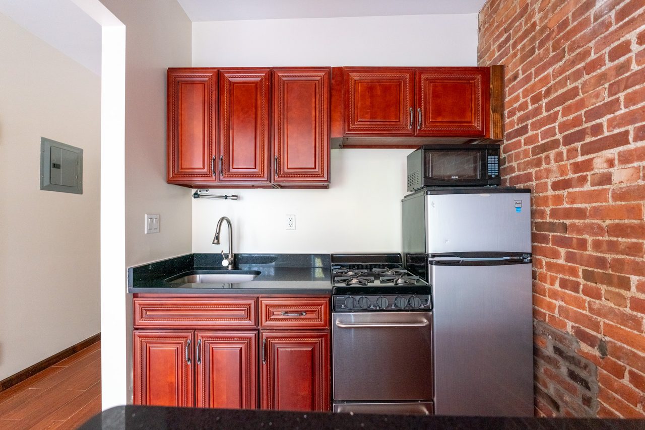  #1729: Hell's Kitchen - 1 Bedroom (Queen)  -  #1729: Hell's Kitchen  - Gallery -  10