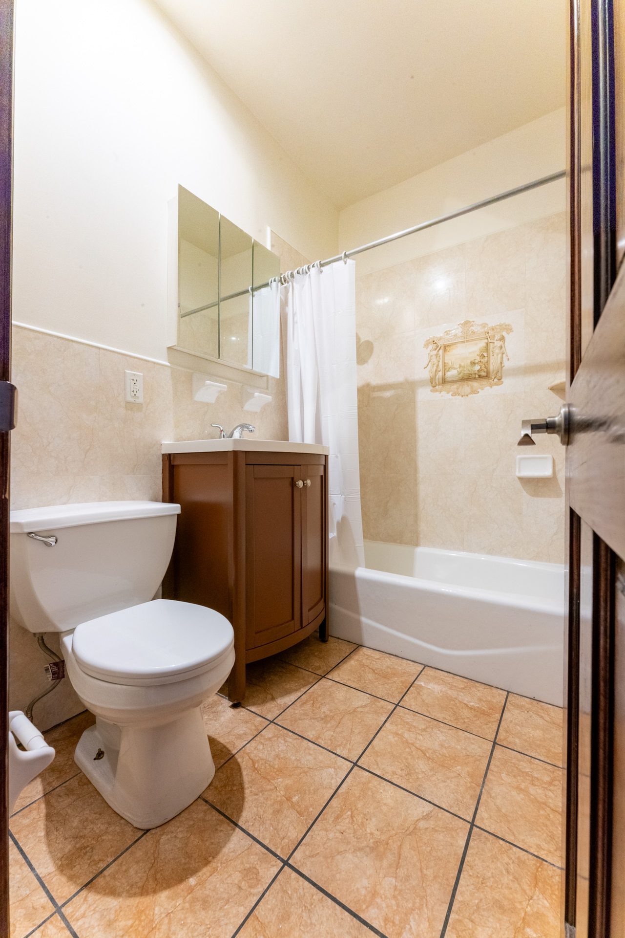 #1729: Hell's Kitchen - 1 Bedroom (Queen)  -  #1729: Hell's Kitchen  - Gallery -  4