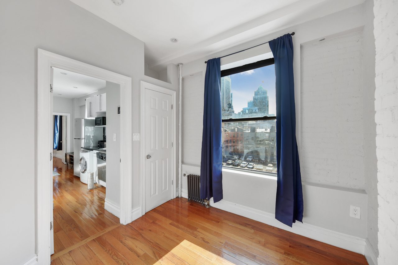 #707: Columbus Circle - Full Bedroom A - 14