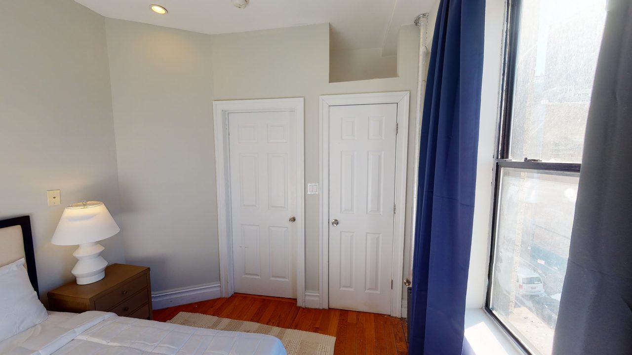 #707: Columbus Circle - Full Bedroom A - 9
