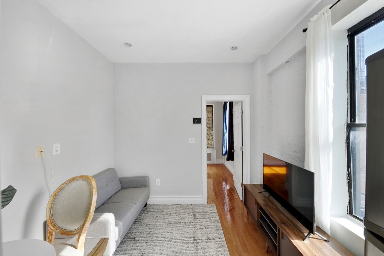 #707: Columbus Circle - Full Bedroom A - 5