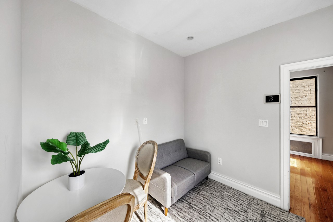#707: Columbus Circle - Full Bedroom A - 6
