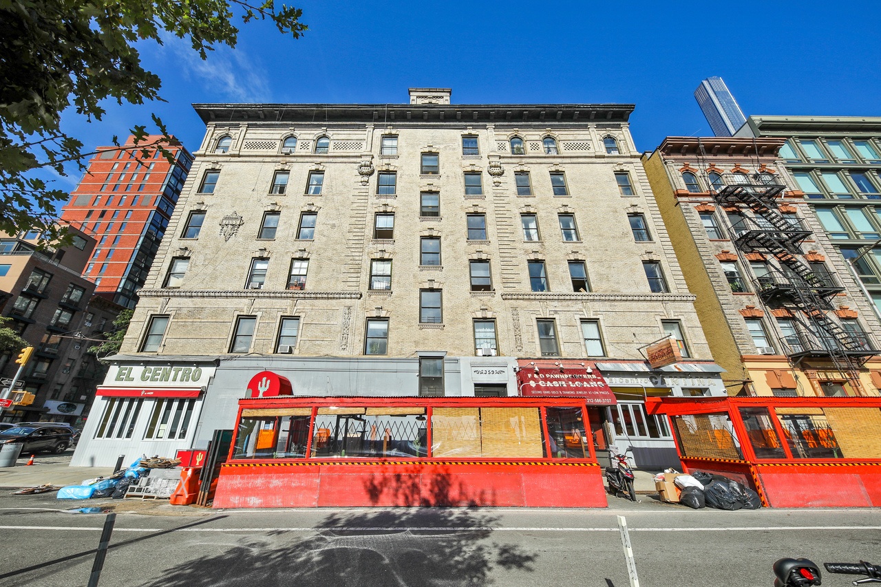 #707: Columbus Circle - Full Bedroom A - #707: Columbus Circle - Gallery - 1