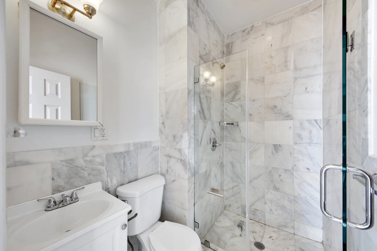 #707: Columbus Circle - Full Bedroom B - 3