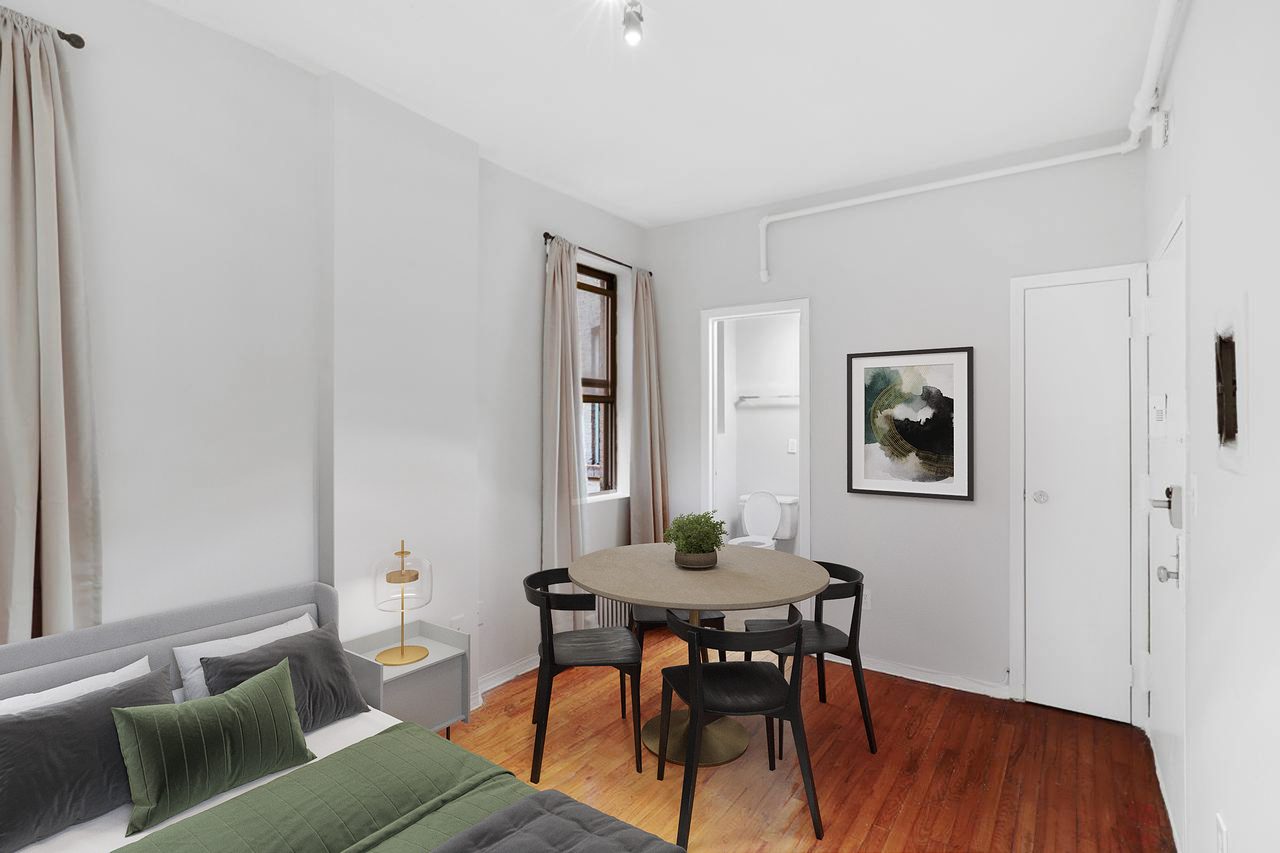 #489: Columbus Circle - Studio (Full) - #489: Columbus Circle - Gallery - 1