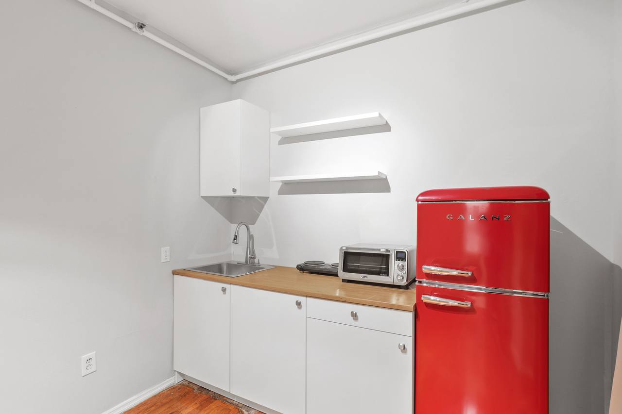  #489: Columbus Circle - Studio (Full)  -  #489: Columbus Circle  - Gallery -  2