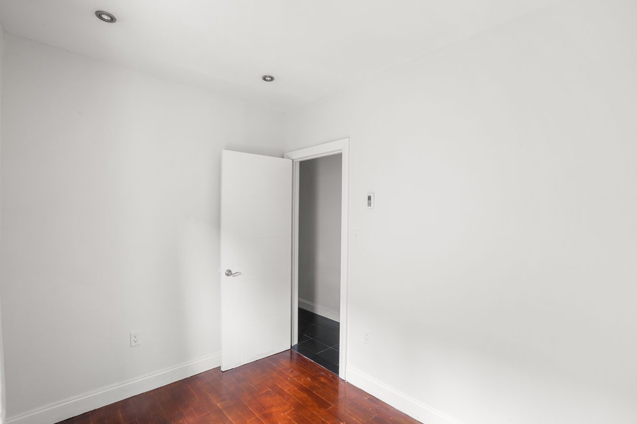 #786: Upper West Side - Full Bedroom A - 3