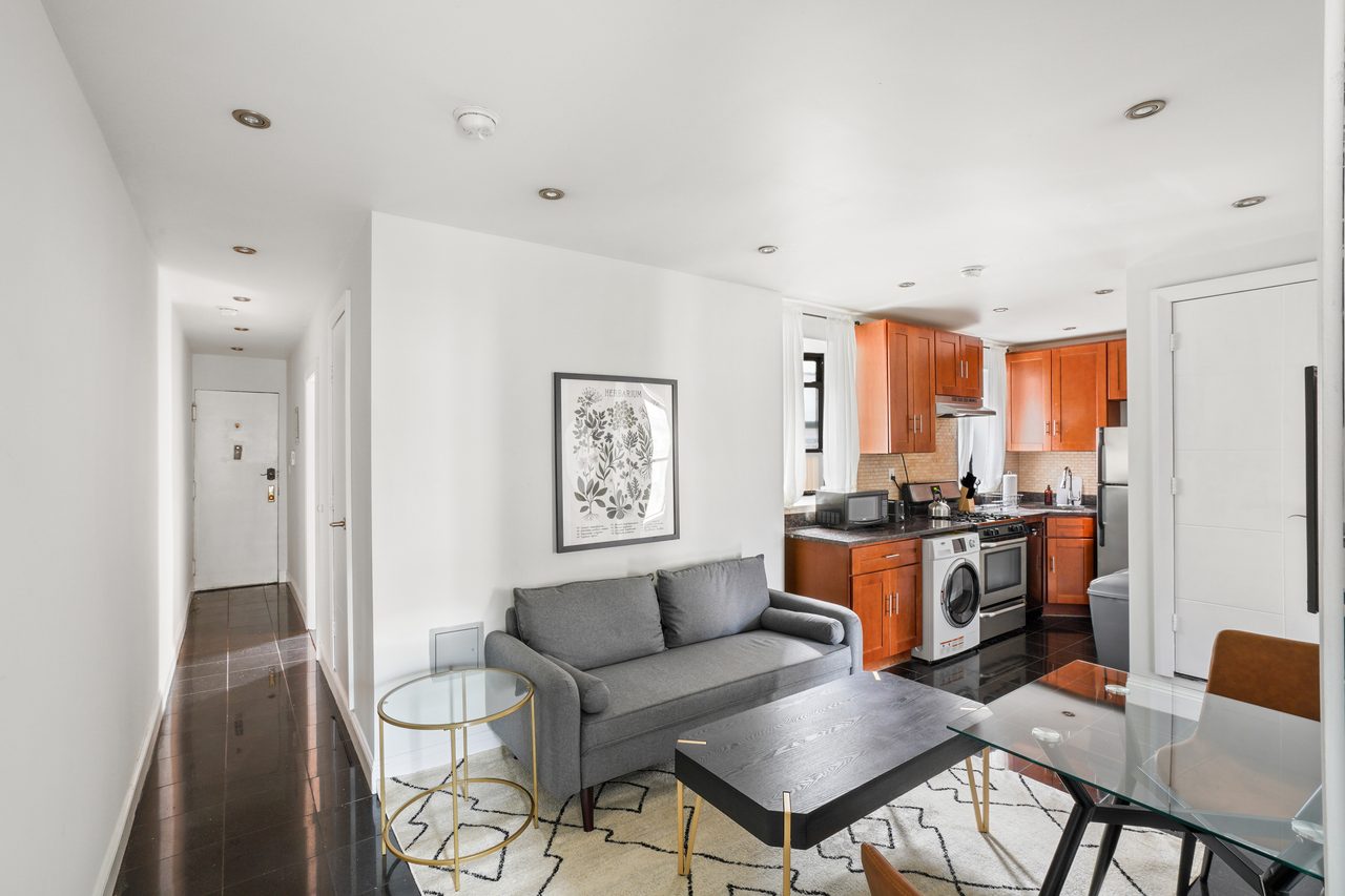 #786: Upper West Side - Full Bedroom A - 4