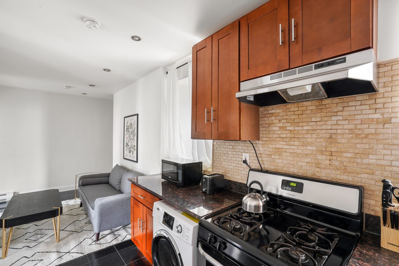 #786: Upper West Side - Full Bedroom C - 9