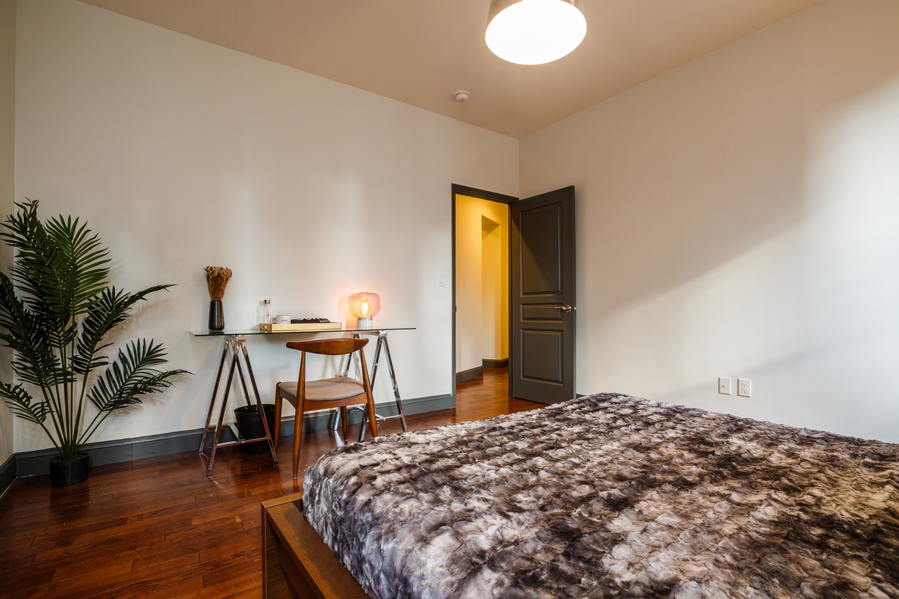 #238: West Harlem - Queen Bedroom B - #238: West Harlem - Gallery - 7