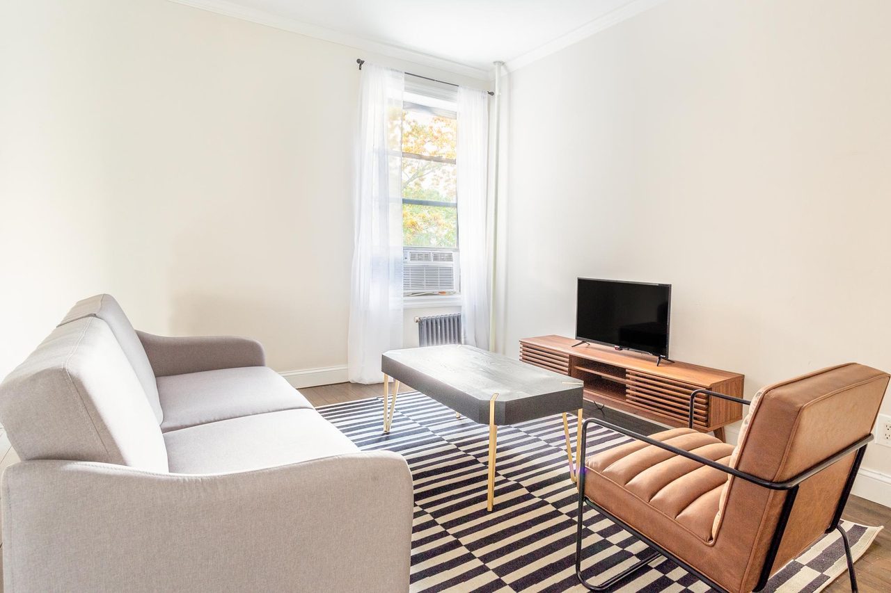 #1609: Astoria - Full Bedroom C - 5