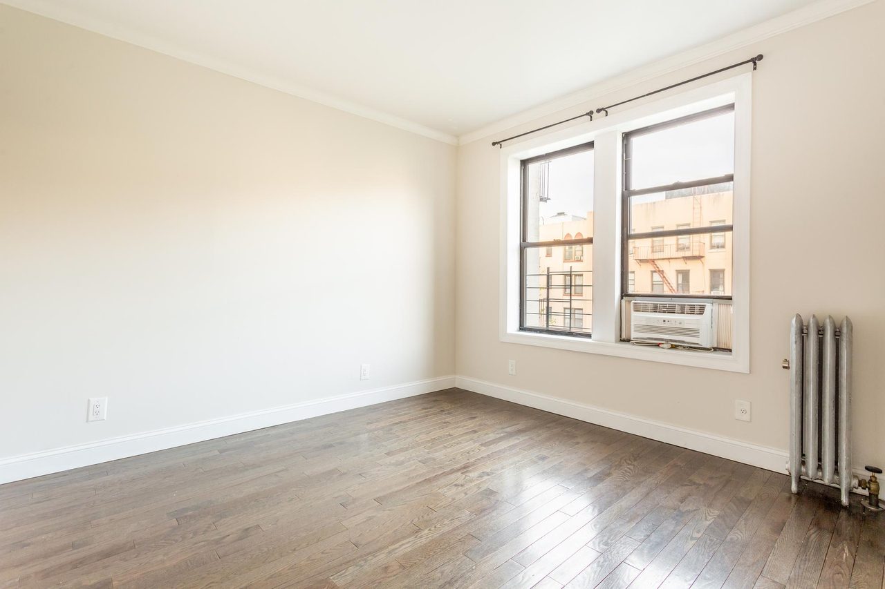 #1609: Astoria - Queen Bedroom D - #1609: Astoria - Gallery - 2