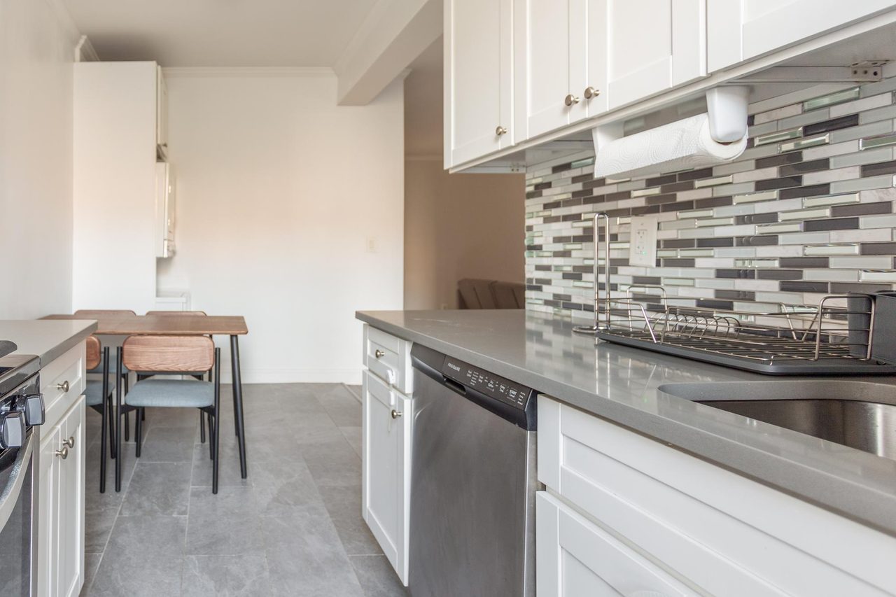  #1609: Astoria - Full Bedroom B  -  #1609: Astoria  - Gallery -  15