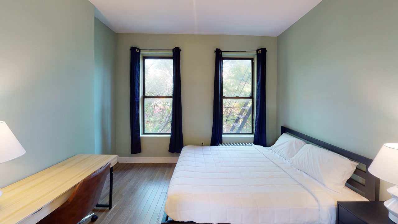  #566: East Village - 1 Bedroom (Queen)  -  #566: East Village  - Gallery -  8
