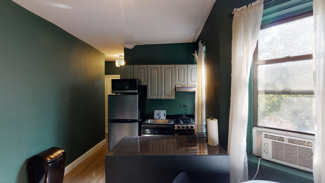 #566: East Village - 1 Bedroom (Queen) - 14