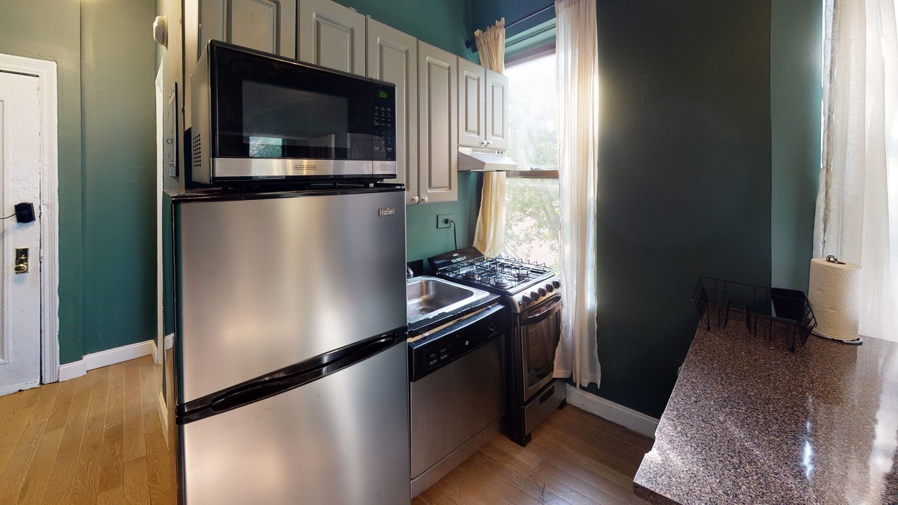  #566: East Village - 1 Bedroom (Queen)  -  #566: East Village  - Gallery -  14