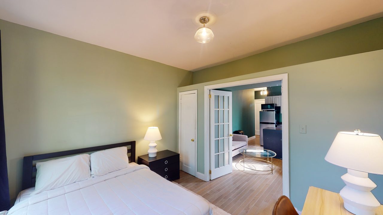 #566: East Village - 1 Bedroom (Queen) - 6