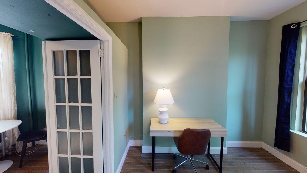 #566: East Village - 1 Bedroom (Queen) - 5