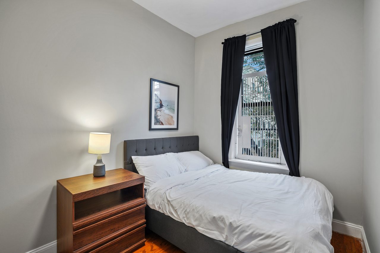 #957: Crown Heights - Queen Bedroom D - #957: Crown Heights - Gallery - 10