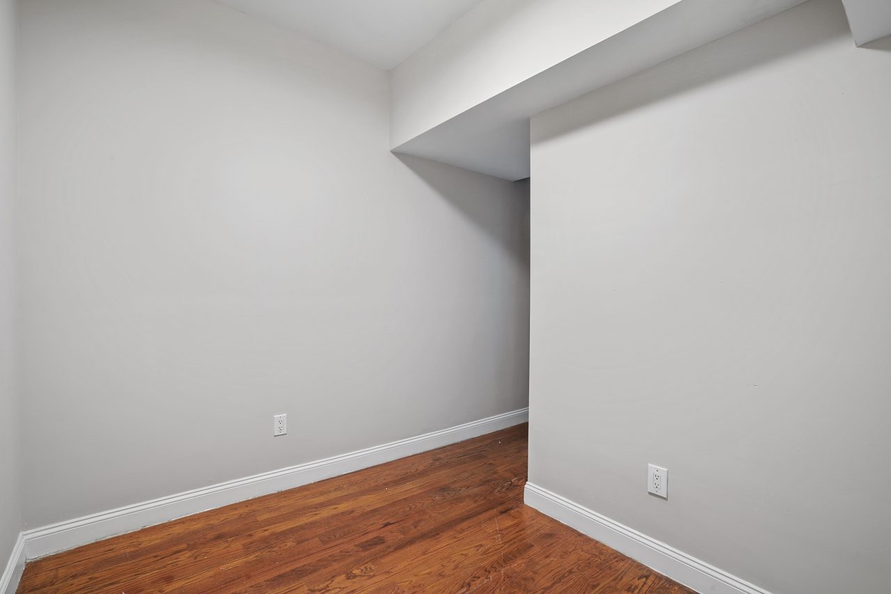#957: Crown Heights - Full Bedroom B - #957: Crown Heights - Gallery - 4