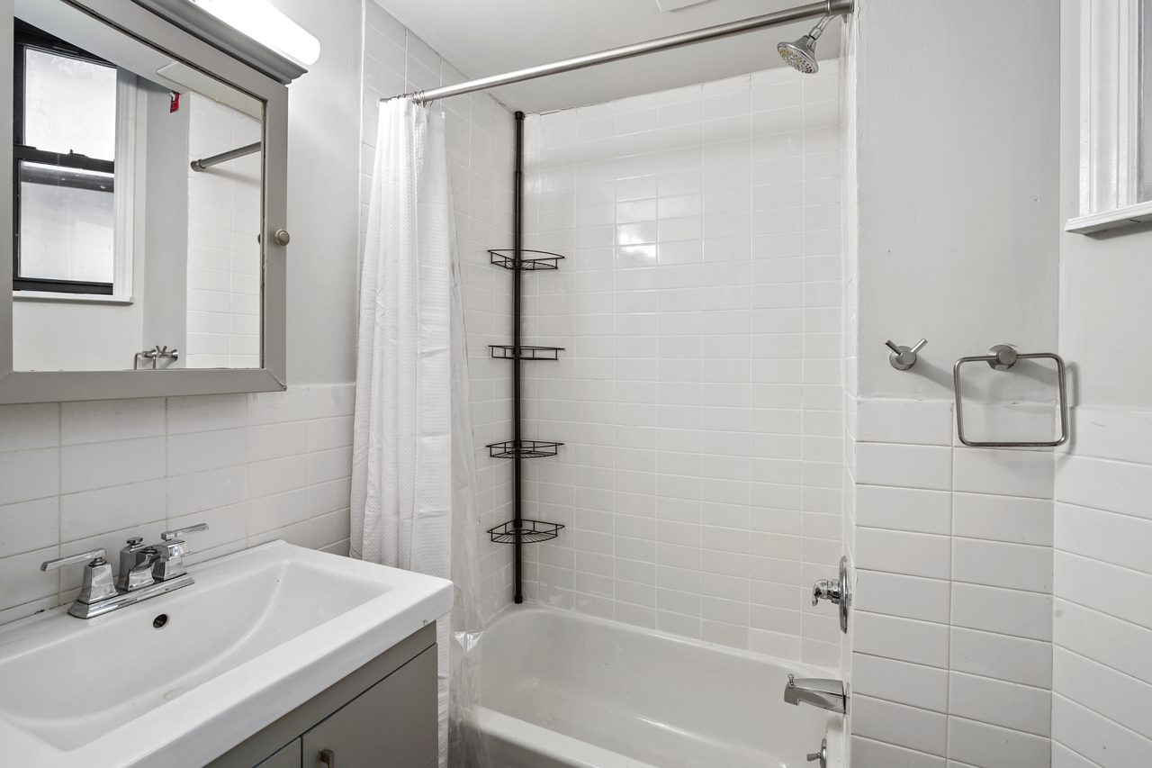 #957: Crown Heights - Full Bedroom B - #957: Crown Heights - Gallery - 10