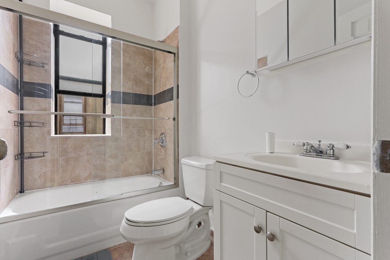  #779: Hamilton Heights - Full Bedroom B  -  #779: Hamilton Heights  - Gallery -  1