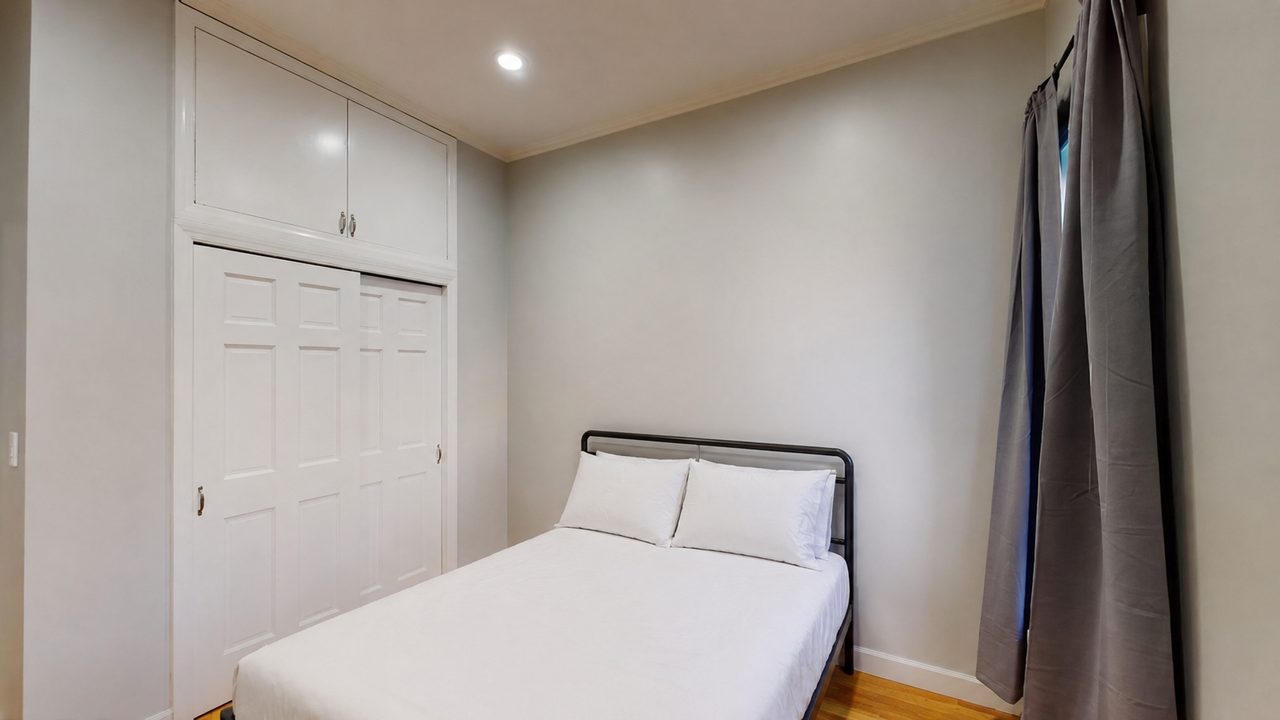#779: Hamilton Heights - Queen Bedroom C - 1